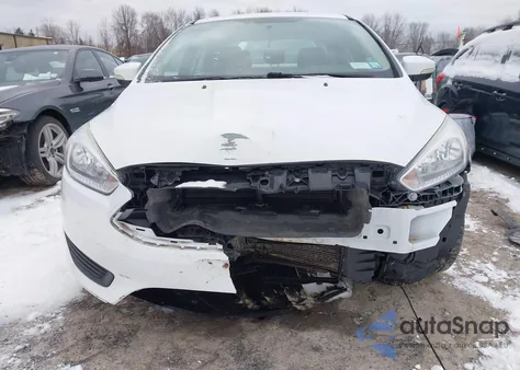 2016 Ford Focus Se z USA, uszkodzony, nr VIN 1FADP3F25GL219249